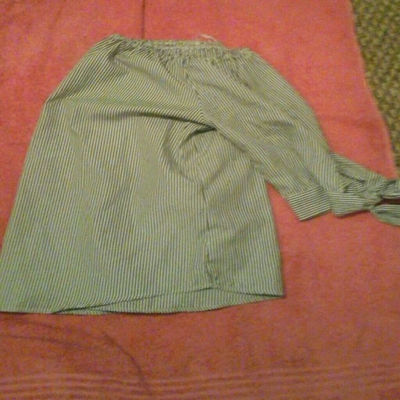 3 /4  quarter  sleeve top - Picture 3 of 3